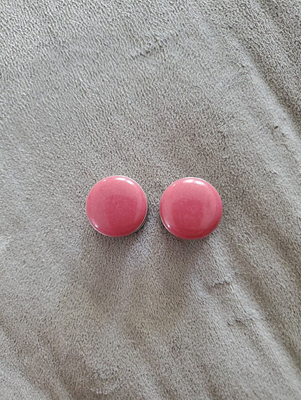 9/16" Dark Rose/Cherry Pink Plugs